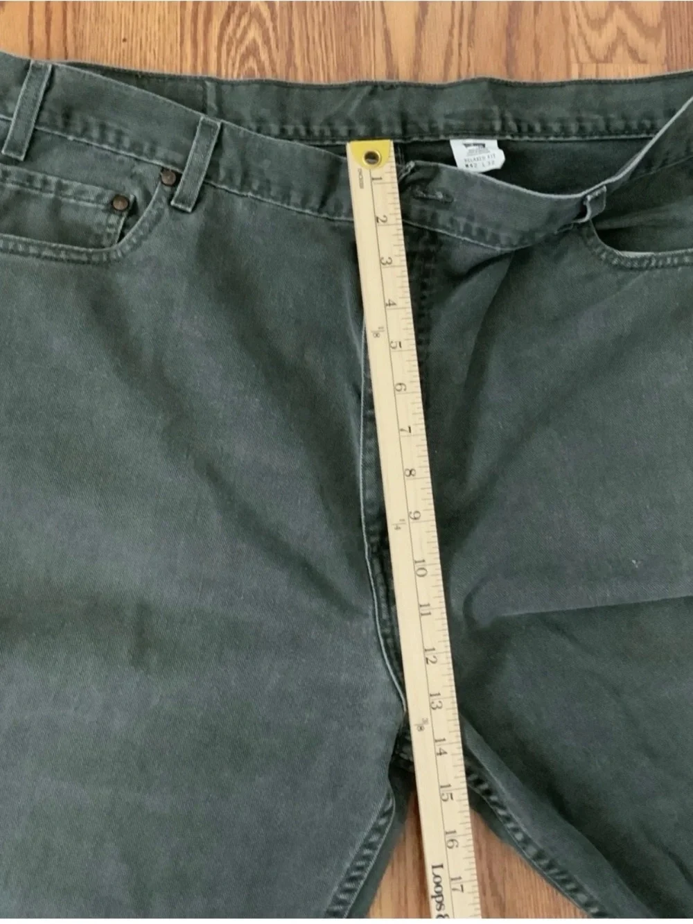 Levi Jeans Strauss Signature 540 Relaxed Fit olive greenDenim Jeans Size 42x32